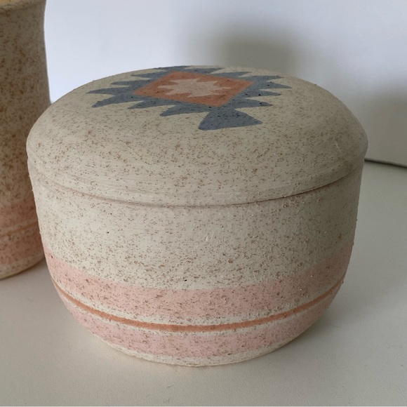 Aztec Creamer Sugar Pottery Sand Art Native American Pastel Blue Rust Orange EUC - Picture 4 of 16